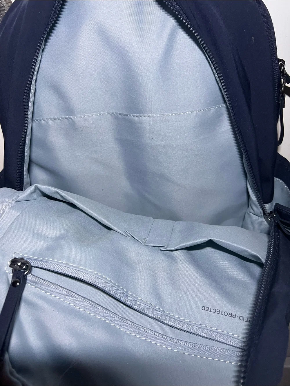 eBags Belcourt Laptop Travel Backpack Midnight Navy Irene Aranda Excellent Cond